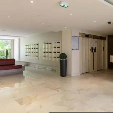 Appartement Fleuries Grand 2 Pieces Climatise